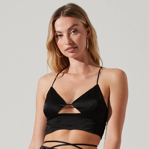 ASTR Amiah Top - Picture 1 of 5